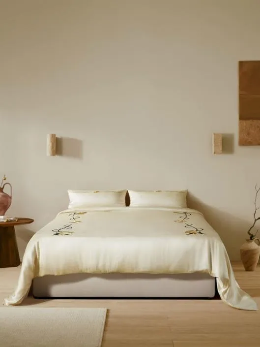 100 Mulberry Silk Fitted Sheet Bed Set With Exquisite Lily Embroidery USBS5180 Home Lilysilk Silk Bedding Sets