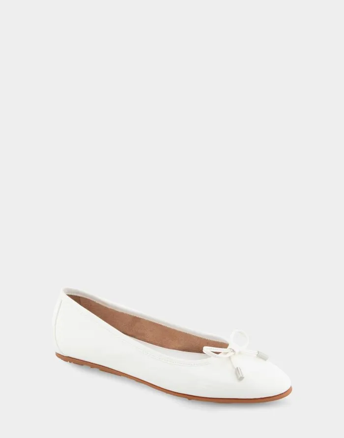 Aerosoles Comfortable Women039s Ballet Flat In White Patent Faux Leather White Patent Faux Leather Women Clogs and Mules