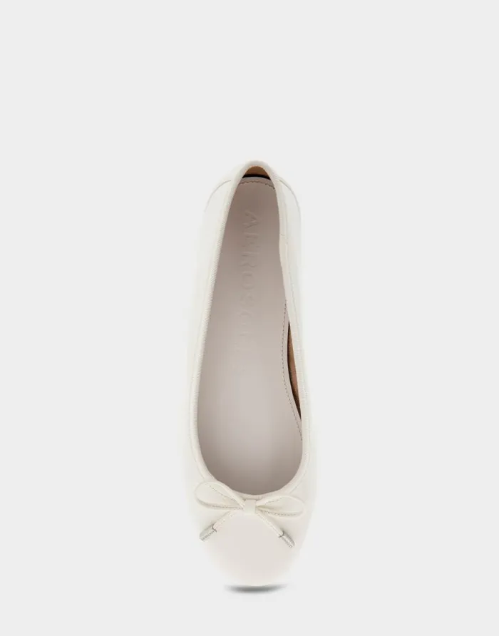 Aerosoles Comfortable Women039s Ballet Flat In White Patent Faux Leather White Patent Faux Leather Women Clogs and Mules