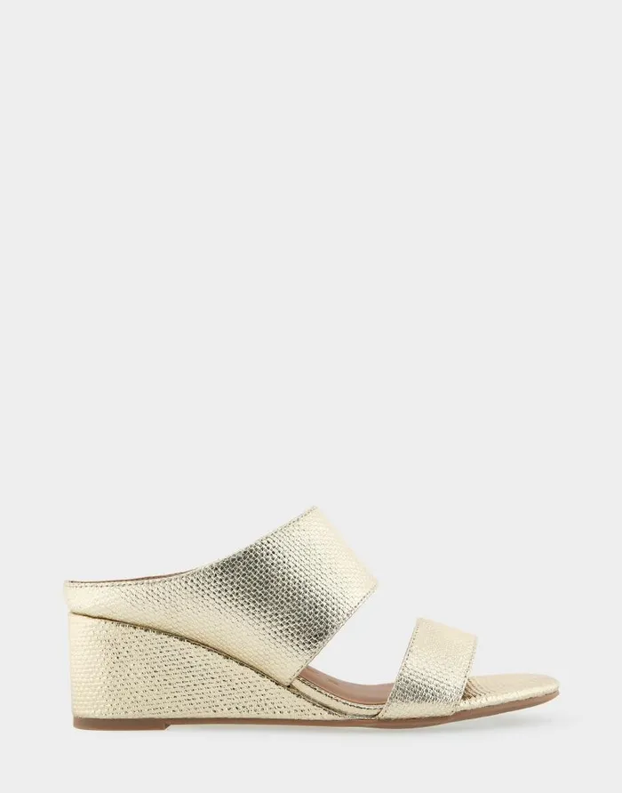 Aerosoles Comfortable Women039s Two Band Mid Wedge Slide Sandal In Soft Gold Canvas Faux Leather Soft Gold Canvas Faux Leather Women Wedges