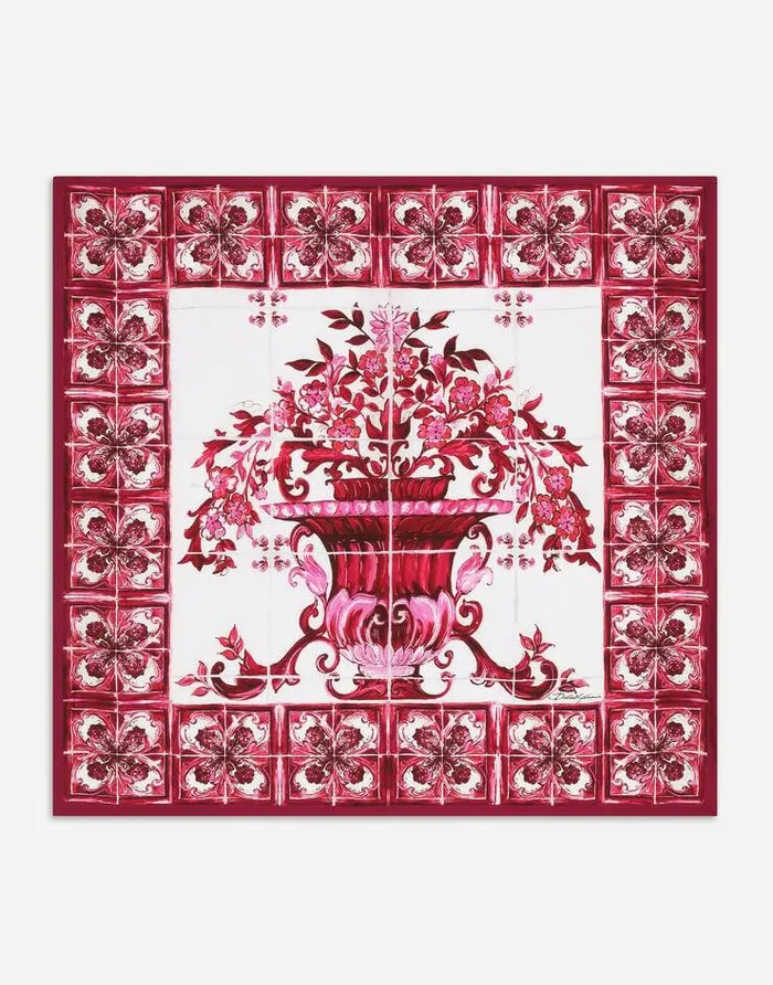 Dolce and Gabbana Scarves And Silks Women Majolicaprint Twill Scarf 90 X 90 Multicolor Dolce and Gabbana Scarves And Silks Women Majolicaprint Twill Scarf 90 X 90 Multicolor