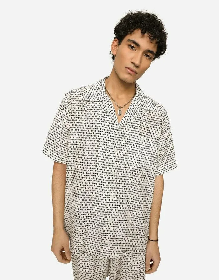 Dolce and Gabbana Shirts Men Crepe De Chine Hawaiian Shirt With DG Logo Print White Dolce and Gabbana Shirts Men Crepe De Chine Hawaiian Shirt With DG Logo Print White