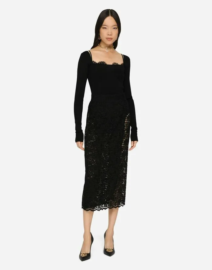 Dolce and Gabbana Sweaters And Cardigans Women Fullfashioned Viscose Sweater Black Dolce and Gabbana Sweaters And Cardigans Women Fullfashioned Viscose Sweater Black