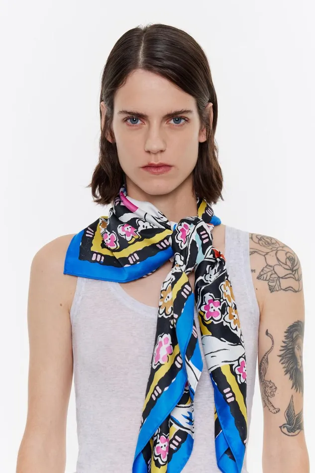 Fuchsia Vintage Floral Scarf Fuchsia Women Bimba Y Lola Scarves Fuchsia Vintage Floral Scarf Fuchsia Women Bimba Y Lola Scarves