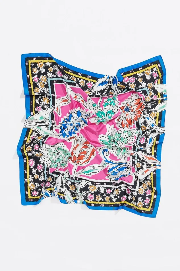 Fuchsia Vintage Floral Scarf Fuchsia Women Bimba Y Lola Scarves Fuchsia Vintage Floral Scarf Fuchsia Women Bimba Y Lola Scarves
