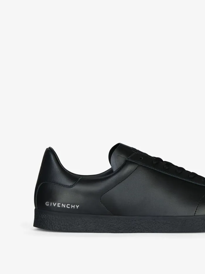 Givenchy Town Sneakers In Leather Black Men Sneakers Givenchy Town Sneakers In Leather Black Men Sneakers