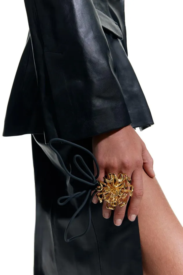 Gold Chrysanthemum Ring With Black Leaves Black Women Bimba Y Lola Bimba Y Palomo Gold Chrysanthemum Ring With Black Leaves Black Women Bimba Y Lola Bimba Y Palomo