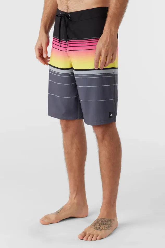 HYPERFREAK HEAT STRIPE 21034 BOARDSHORTS Black Men O039NEILL Length
