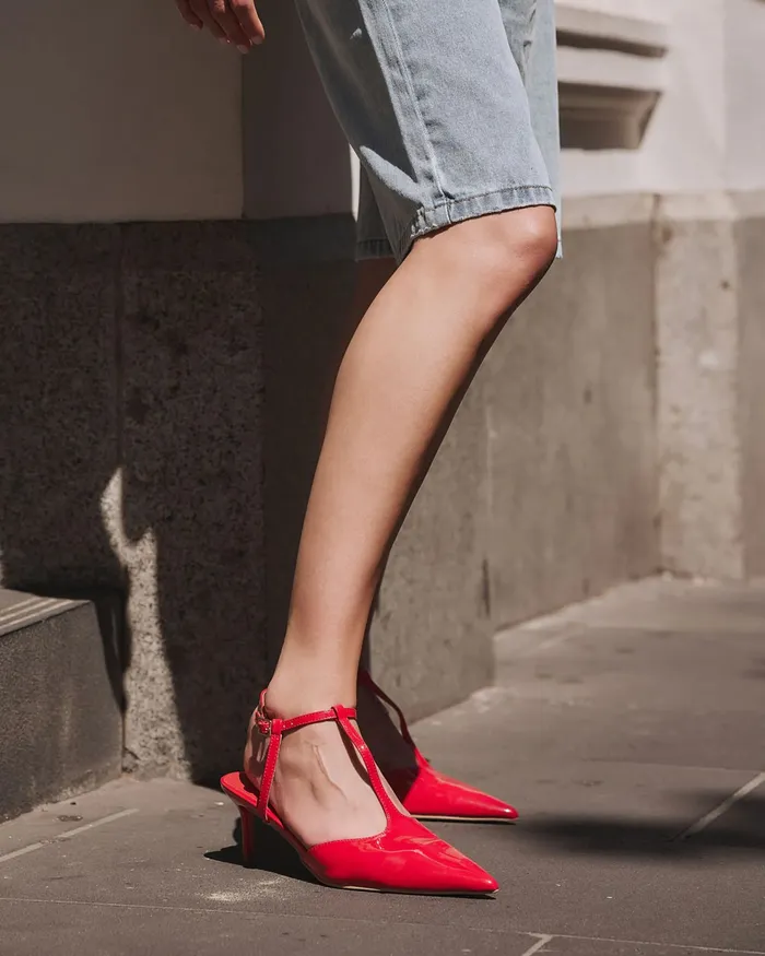 INVERGIO Red Patent Closed Toe Heels Women Party NOVO Shoes