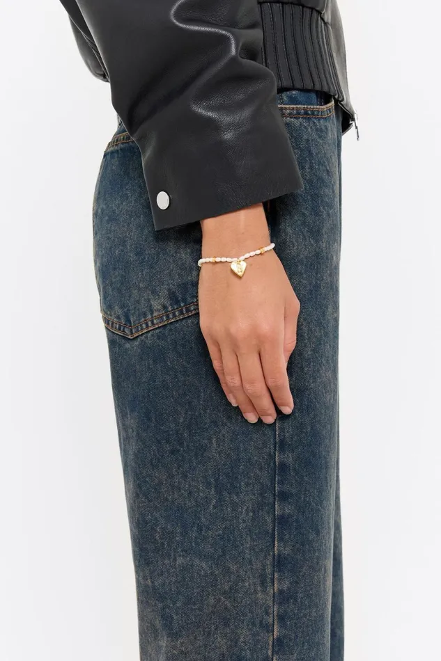 Letter V Heart And Pearl Bracelet Gold Women Bimba Y Lola Alphabet Letter V Heart And Pearl Bracelet Gold Women Bimba Y Lola Alphabet
