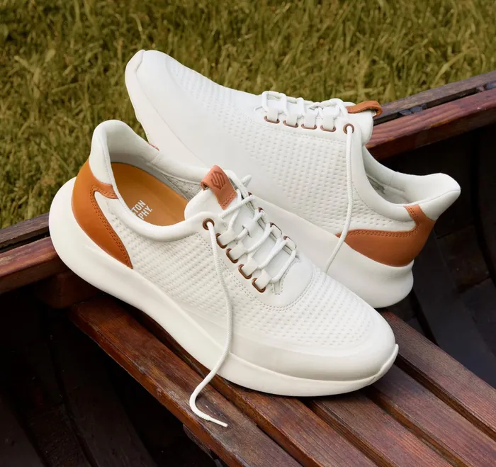 Men Amherst 20 Embossed UThroat White Full Grain JohnstonandMurphy LaceUps Men Amherst 20 Embossed UThroat White Full Grain JohnstonandMurphy LaceUps