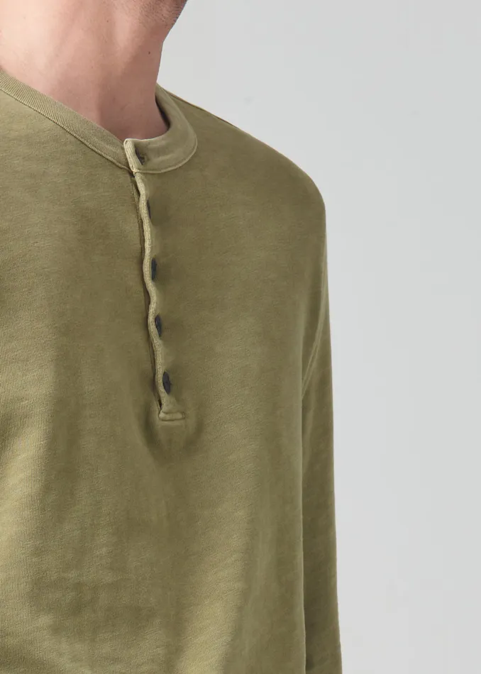 Men Shirts Citizens Of Humanity Classic Henley In Canape
