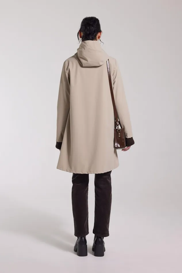 Raincoats Women Stutterheim Mosebacke Lightweight Matte Zip Raincoat Potato