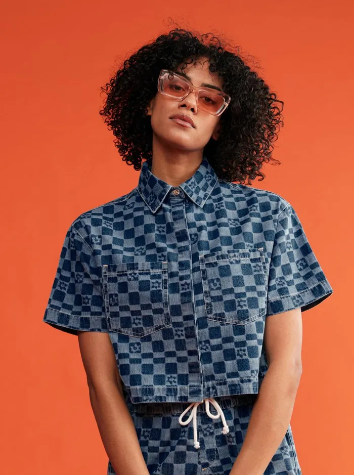 Roxy Tops Blue Wave Club Printed Short Sleeve Denim Shirt Mood Indigo Sol Power 8211 Women Roxy Tops Blue Wave Club Printed Short Sleeve Denim Shirt Mood Indigo Sol Power 8211 Women