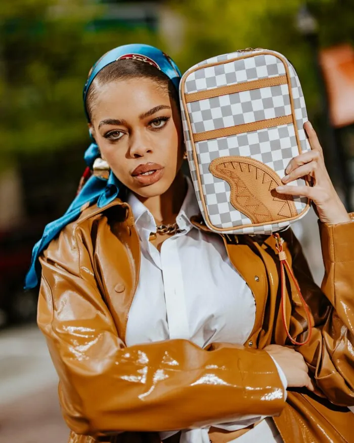 SPRAYGROUND HENNY LATTE BRICKSIDE TOILETRY BAG Bags