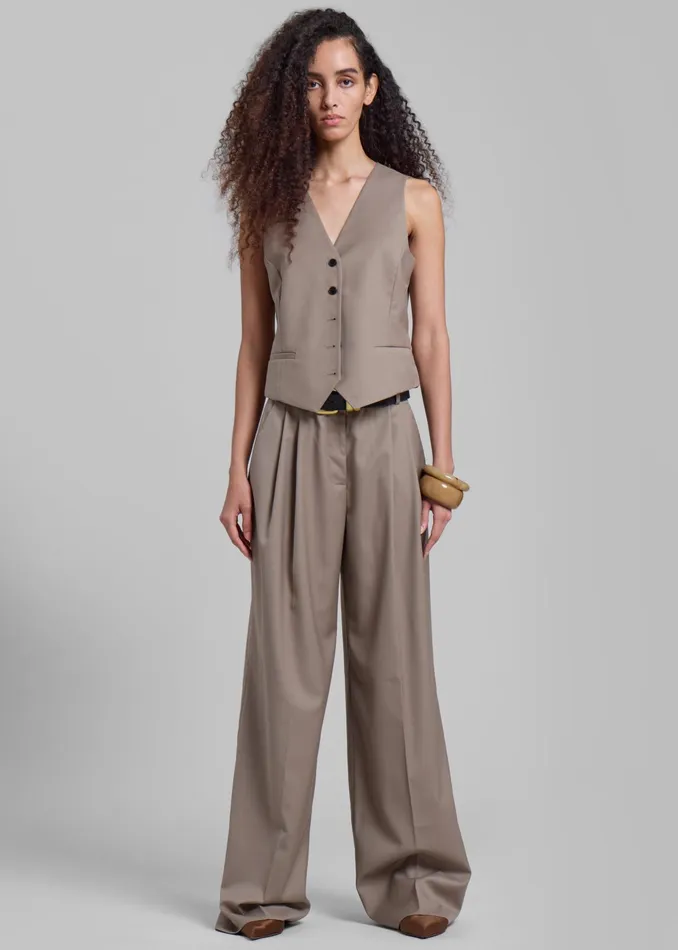 The Frankie Shop Outerwear Jorae Vest 8211 Taupe 8211 Women