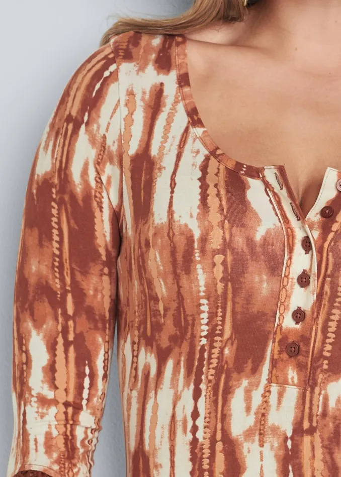 TIE DYE HENLEY TOP Rust Multi Women VENUS Casual Tops