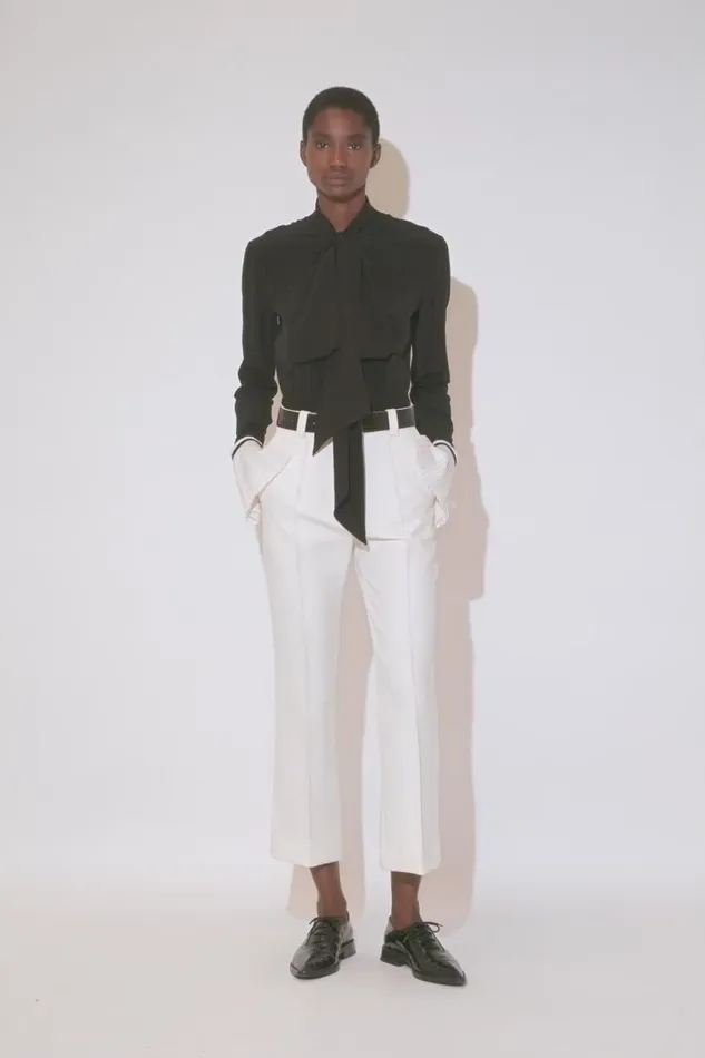 Trousers and Shorts Women Victoria Beckham Cropped Kick Trouser In Ivory