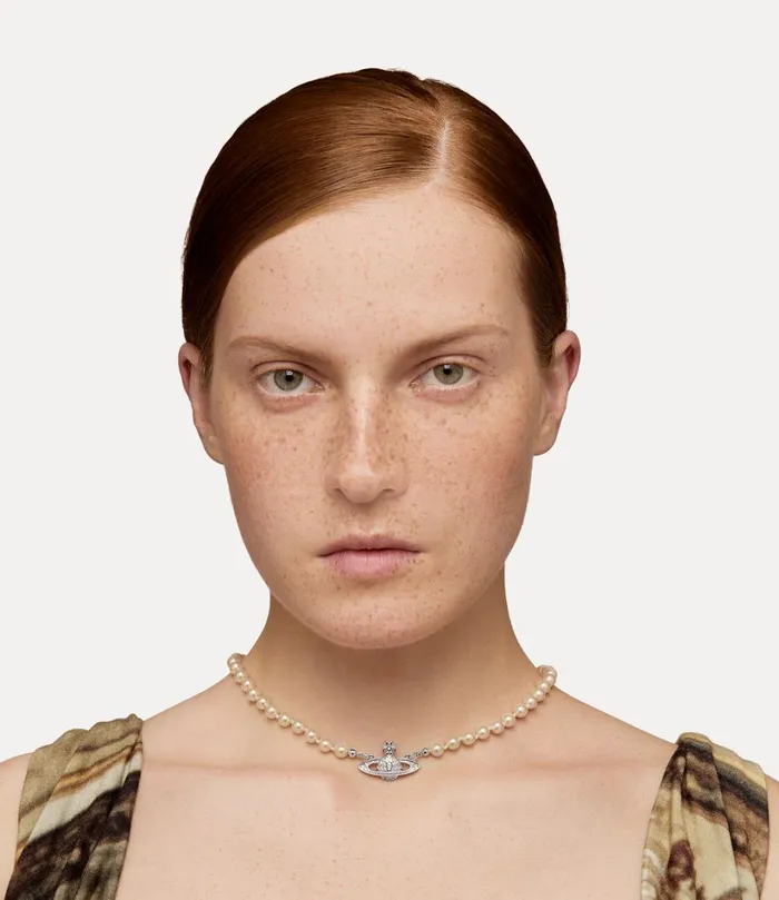 Vivienne Westwood Necklaces Women Mini Bas Relief Pearl Choker Platinum Crystal Pearl