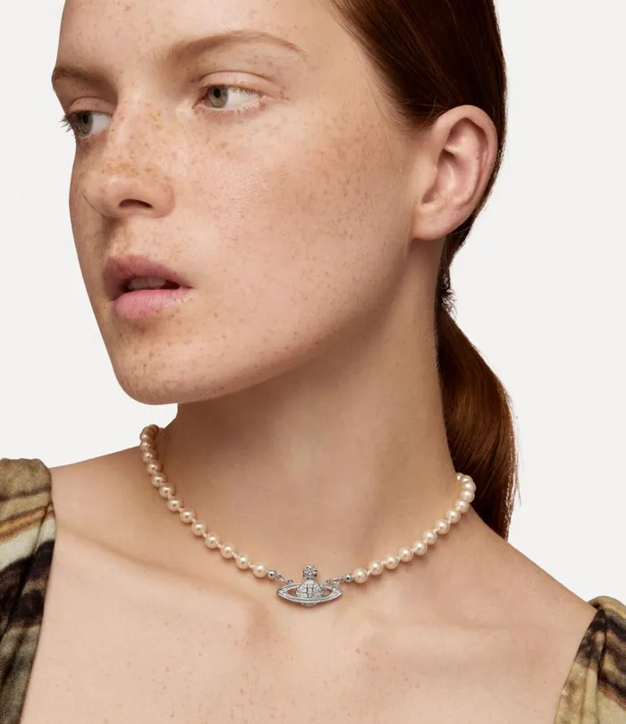 Vivienne Westwood Necklaces Women Mini Bas Relief Pearl Choker Platinum Crystal Pearl