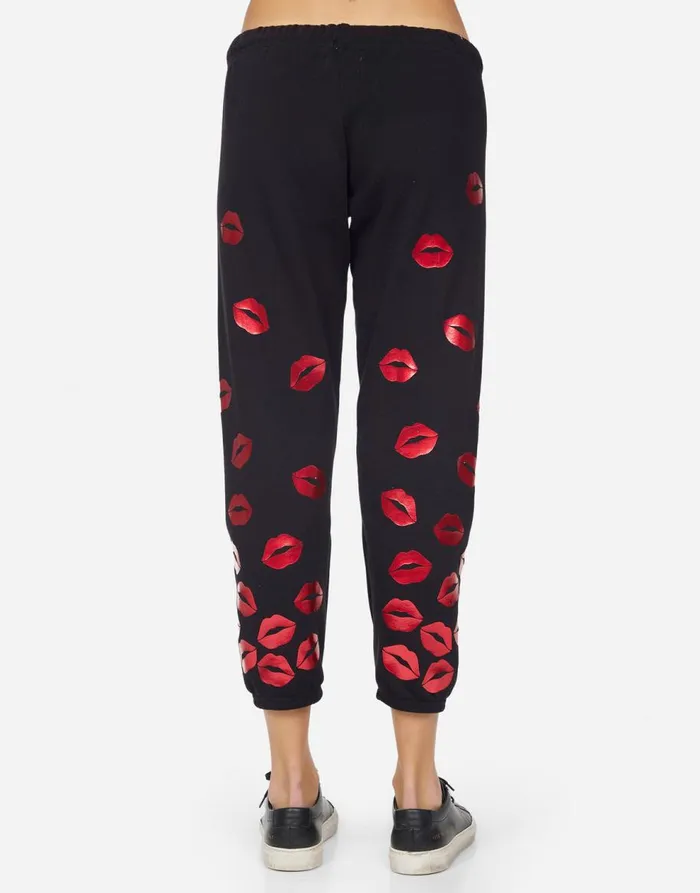 Women039s Alana Red Foil Scattered Lips Black Lauren Moshi Crop Sweatpants