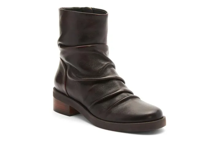 Women ABEO Footwear Boots Traverse Scrunch Burgundy