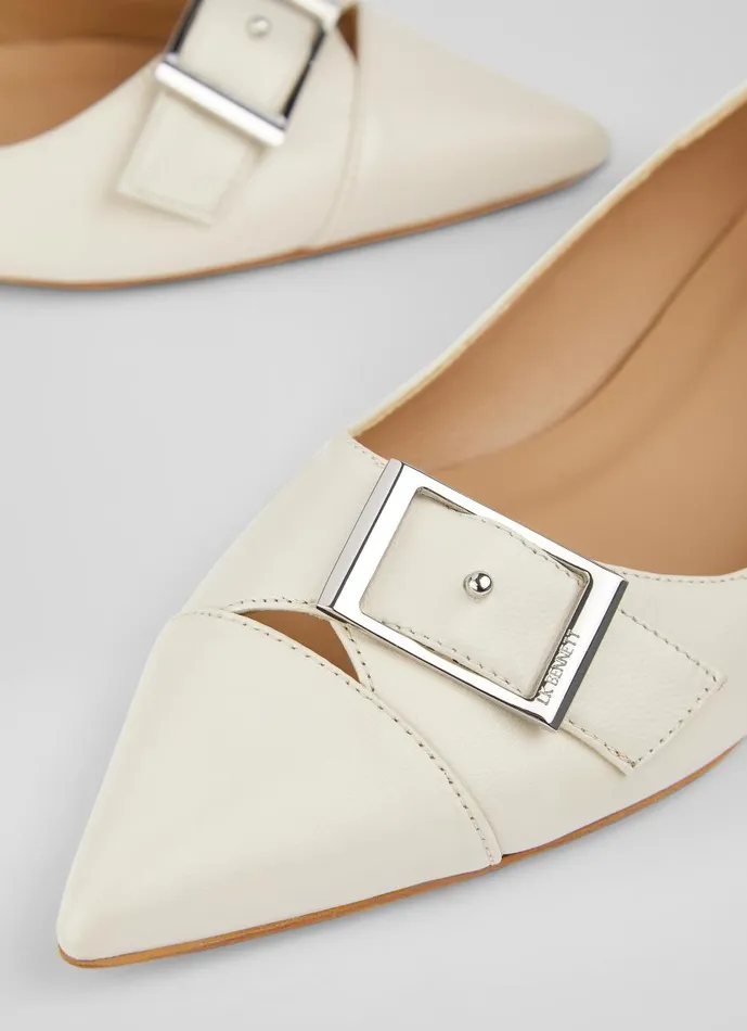 Women Flats LKBennett Brynn White Leather BuckleDetail Flats Off White Women Flats LKBennett Brynn White Leather BuckleDetail Flats Off White