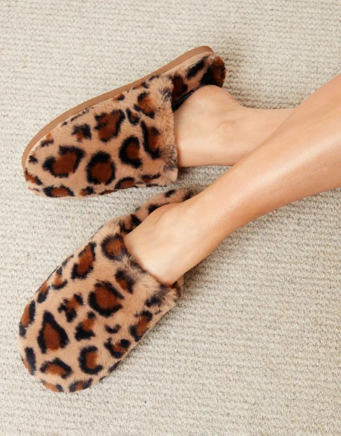 Women Leopard Faux Fur Mule Slippers Threadbare Slippers